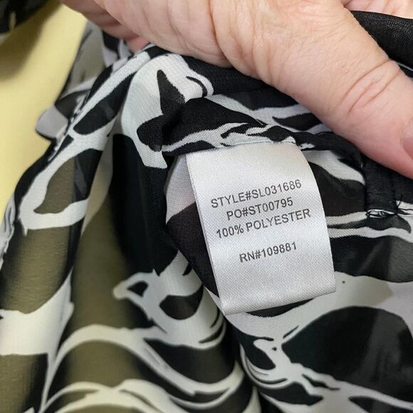 Sunny Leigh Black & White Sheer Graphic Print Button Down Blouse Size Small - Picture 7 of 7